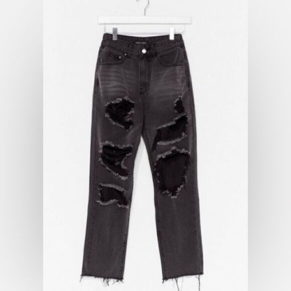 🚨 🆕 Nasty Gal Peek in Distressed Mom Jeans Washed Black | destroyed denim - Picture 1 of 9